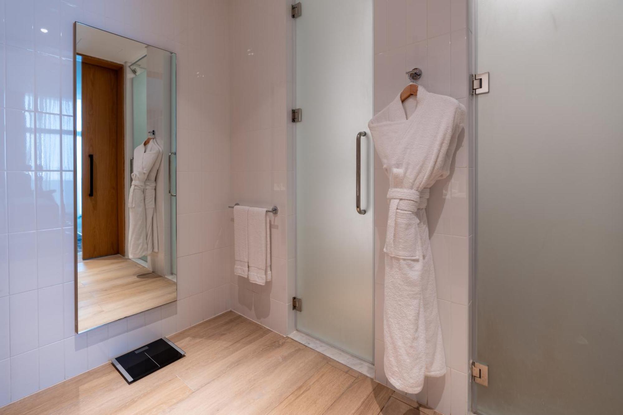 West Walk Retaj Hotel Al Rayyan Eksteriør billede